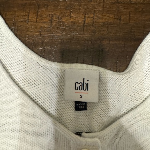 Women’s Cabi sweater - Picture 2 of 2